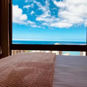 Waikiki Sunset Ocean View Aparthotel