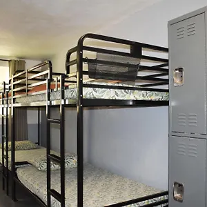  Hostal Polynesian Club